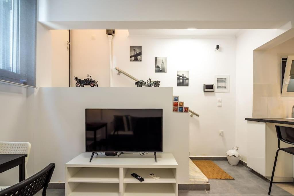 Hilton Area Brand New Comfortable Apartment Athens Luaran gambar